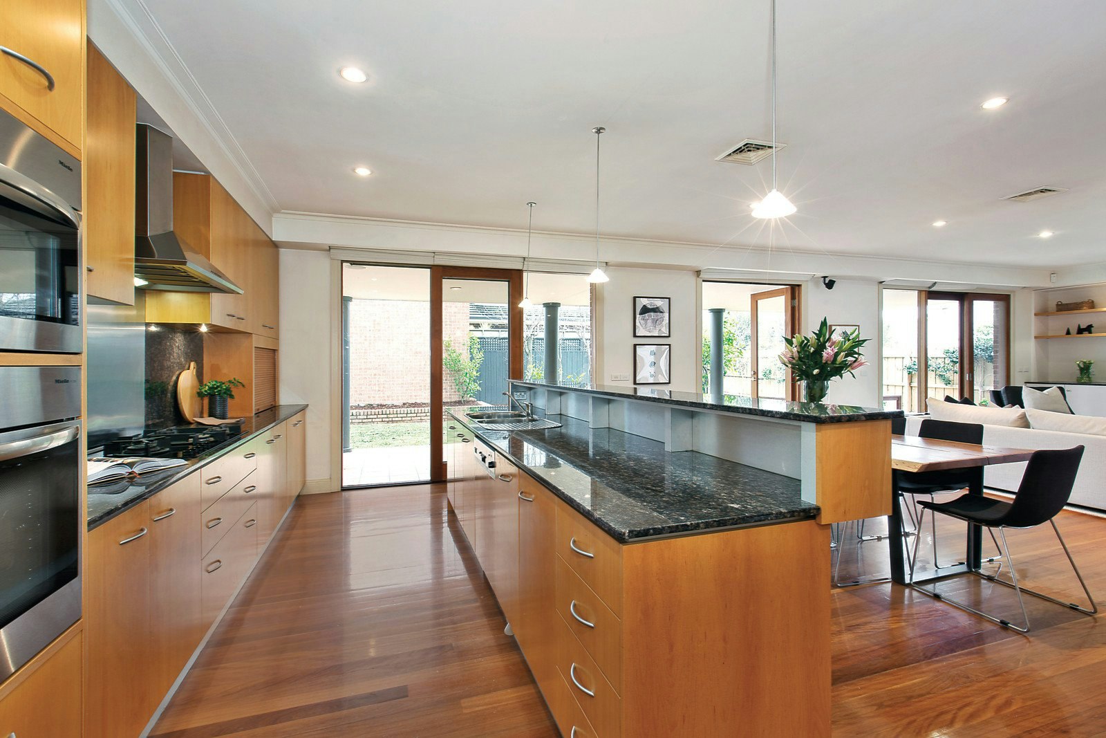 10 Hazeldine Road, Glen Iris, VIC