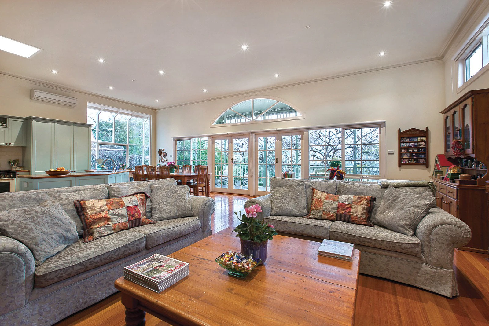 13 Clarence Street, Malvern East, VIC