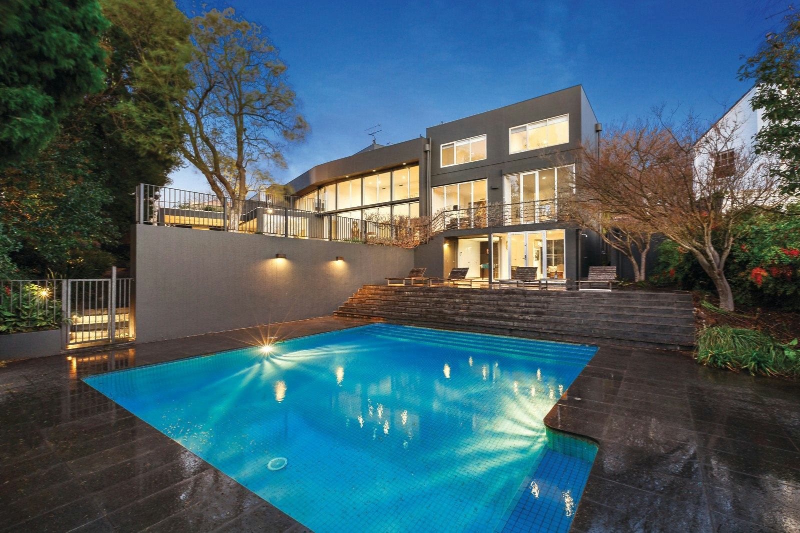 4 Myvore Court, Toorak, VIC