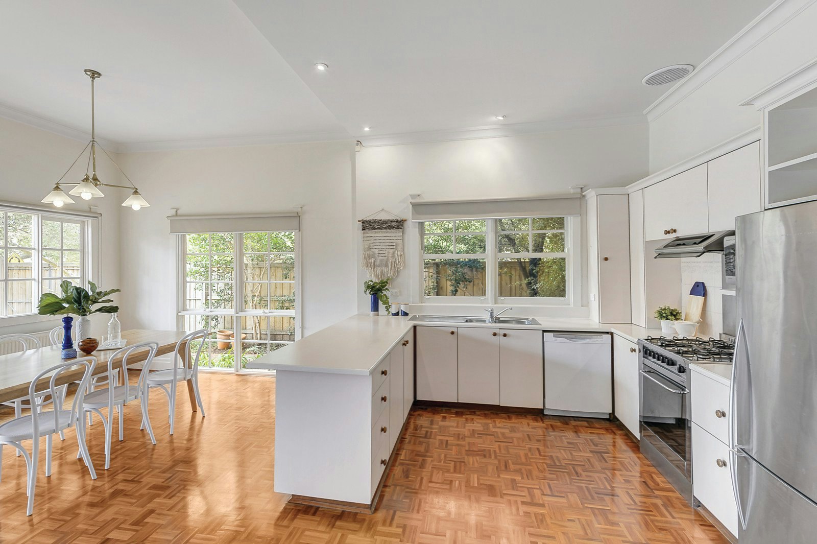 22B Essex Road, Surrey Hills, VIC