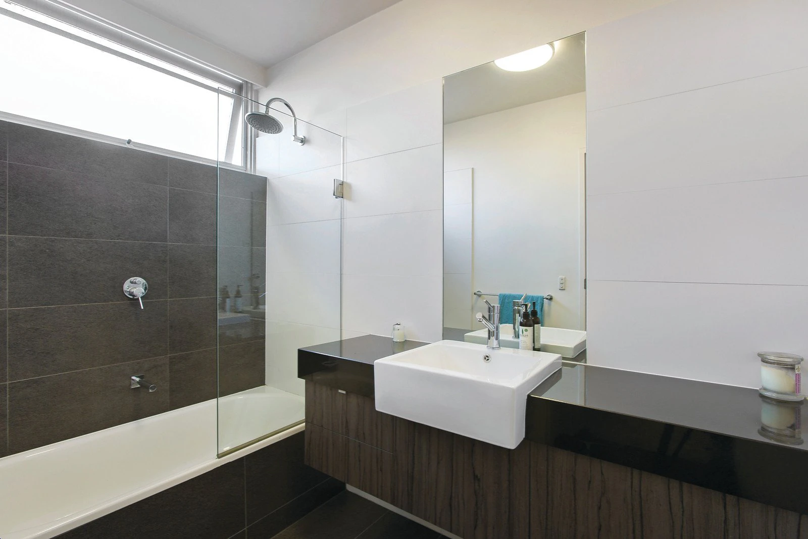 16/114 Riversdale Road, Hawthorn, VIC