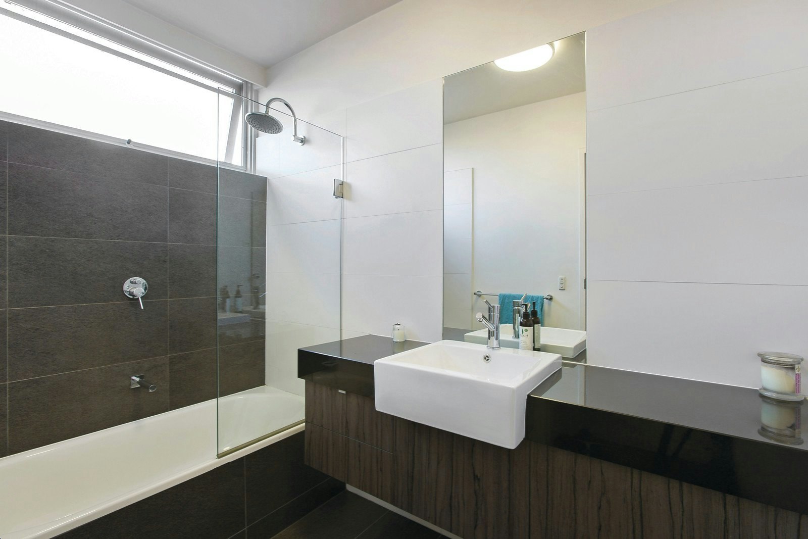 16/114 Riversdale Road, Hawthorn, VIC