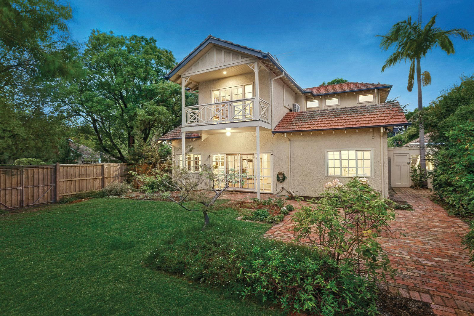 22B Essex Road, Surrey Hills, VIC