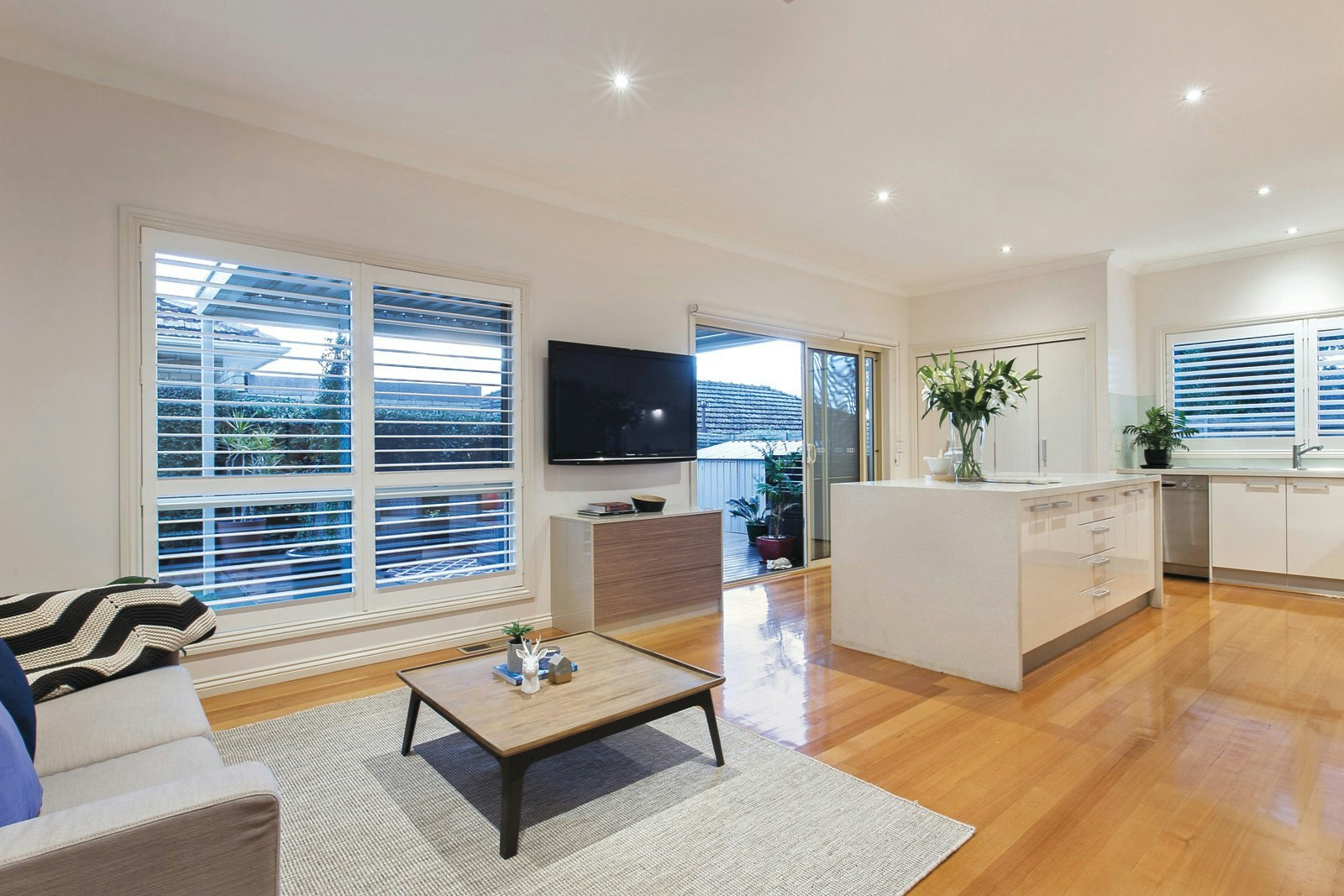 12a Aisbett Avenue, Camberwell, VIC