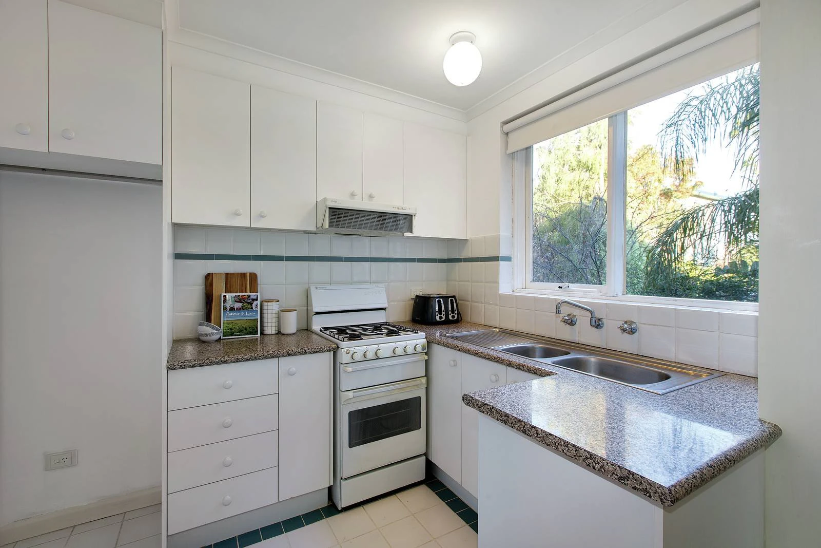 8/236 Wattletree Road, Malvern, VIC