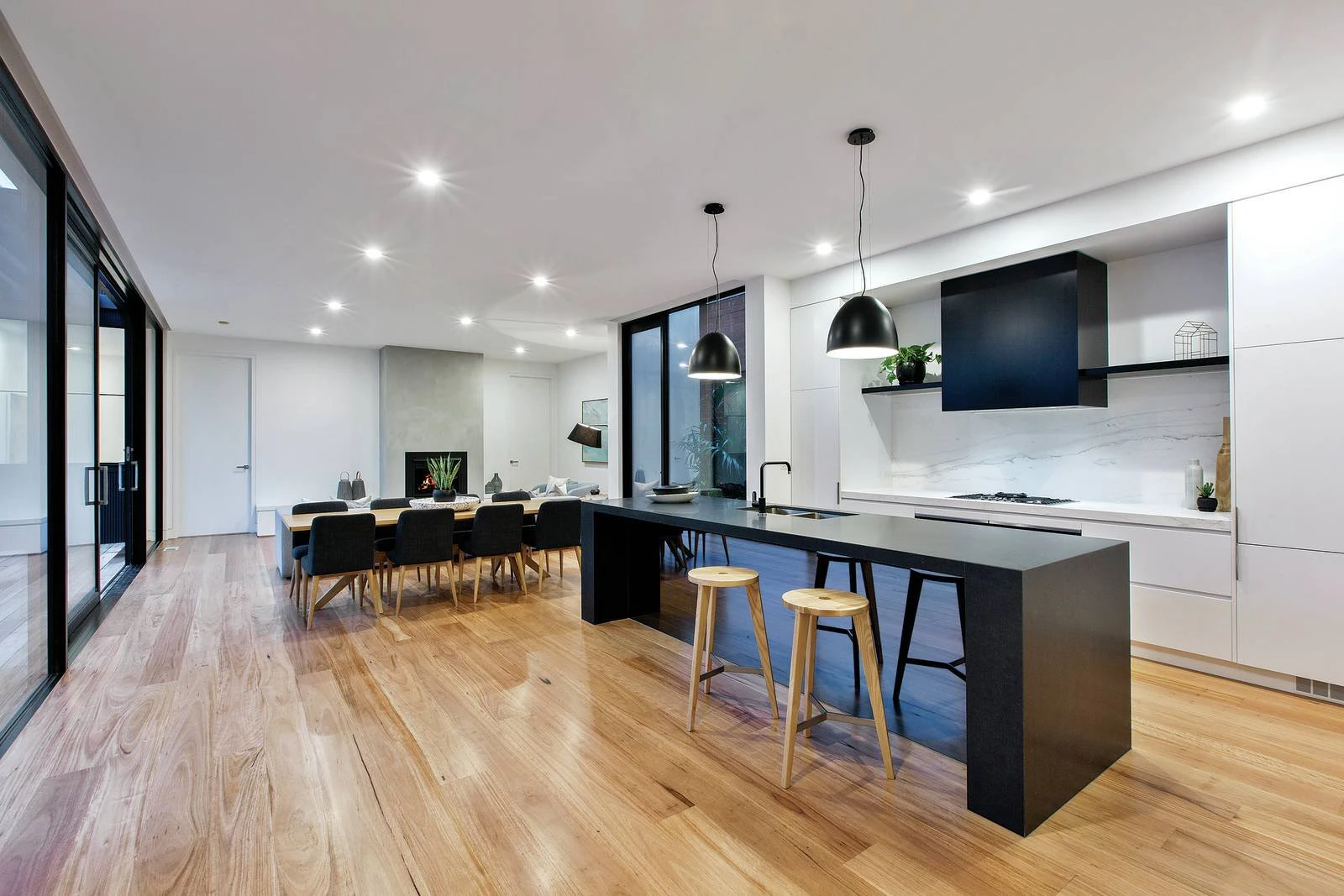 28 Outer Crescent, Brighton, VIC