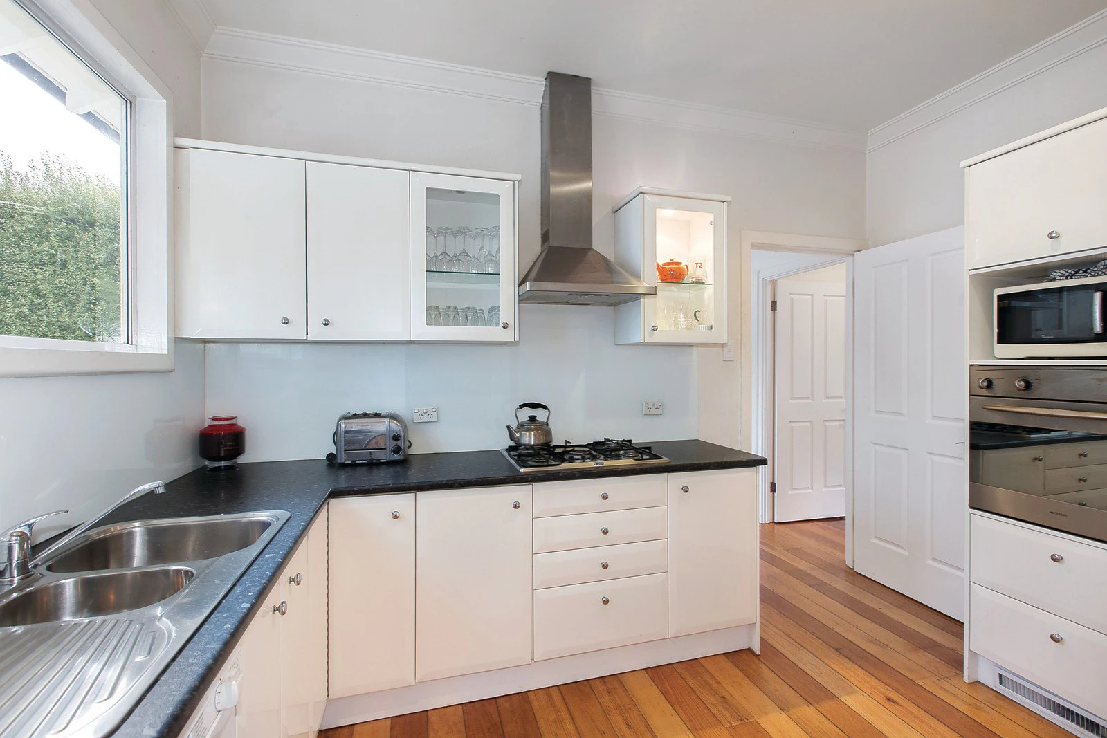 20 Gloucester Road, Ashburton, VIC
