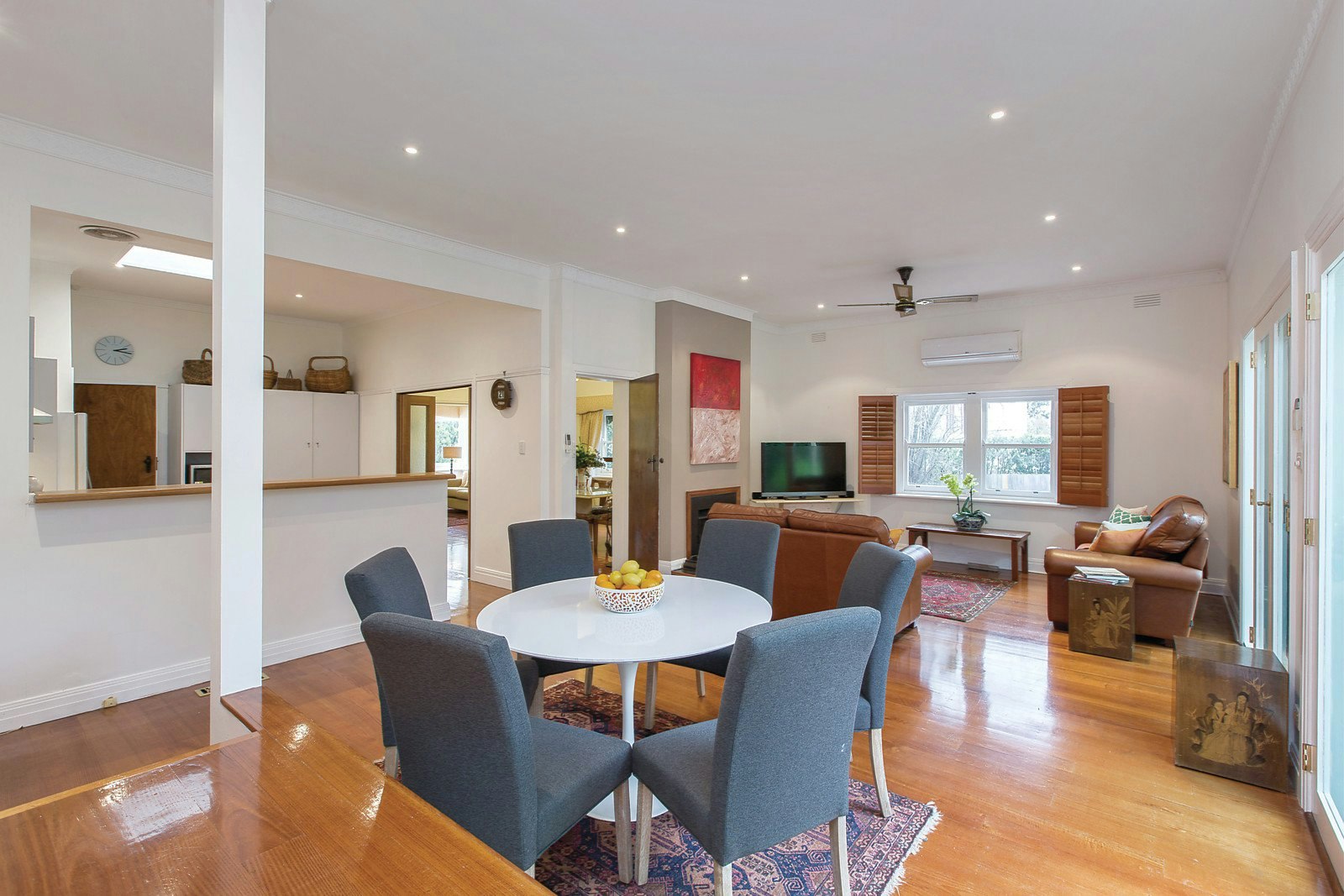 37 Valley Parade, Glen Iris, VIC