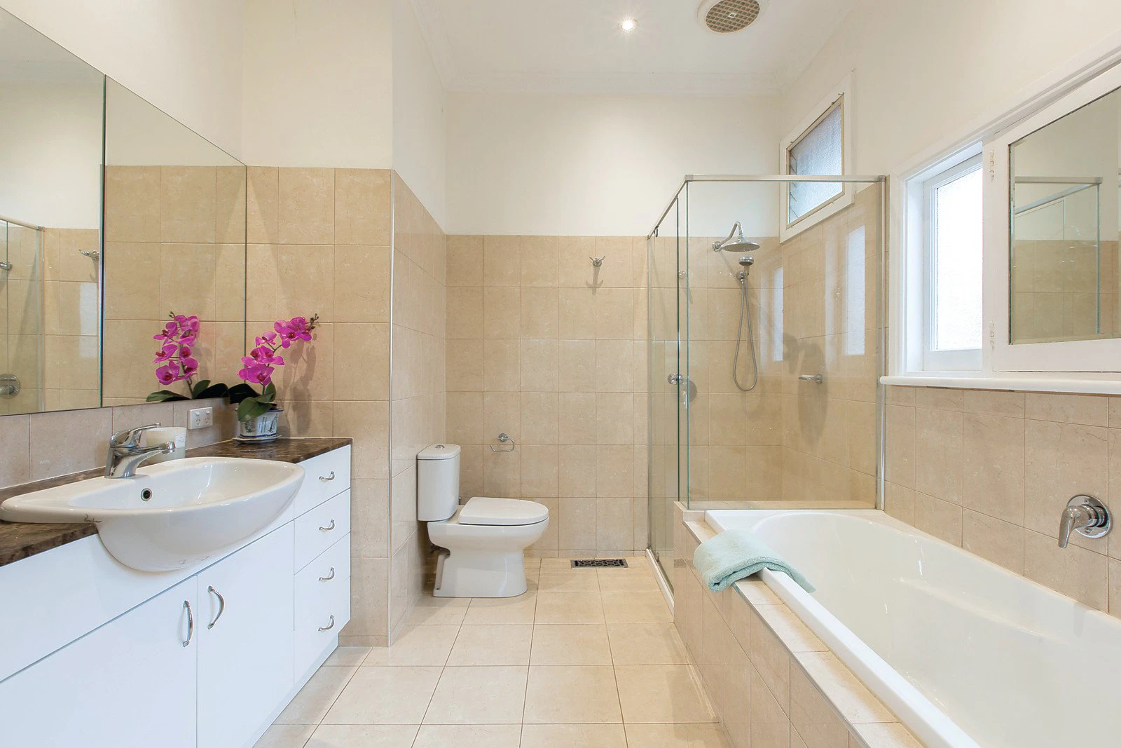 37 Valley Parade, Glen Iris, VIC