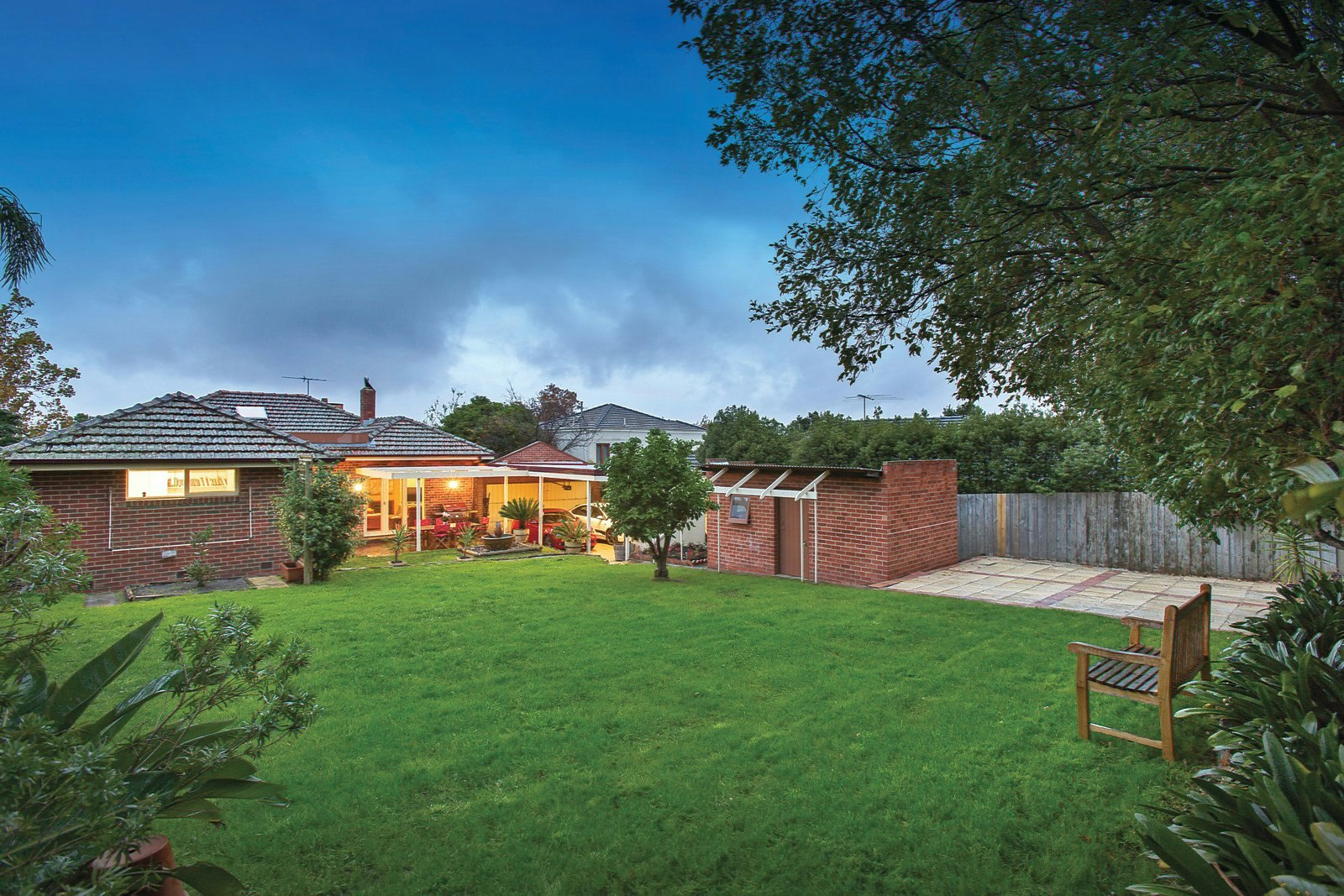 37 Valley Parade, Glen Iris, VIC