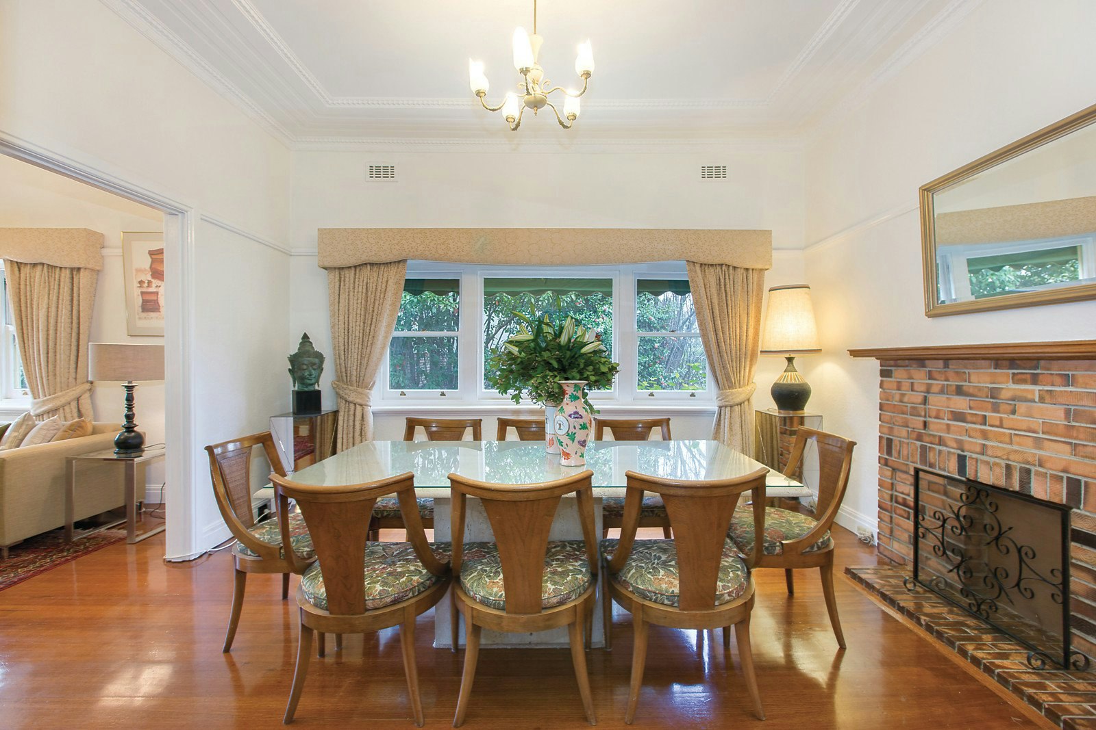 37 Valley Parade, Glen Iris, VIC