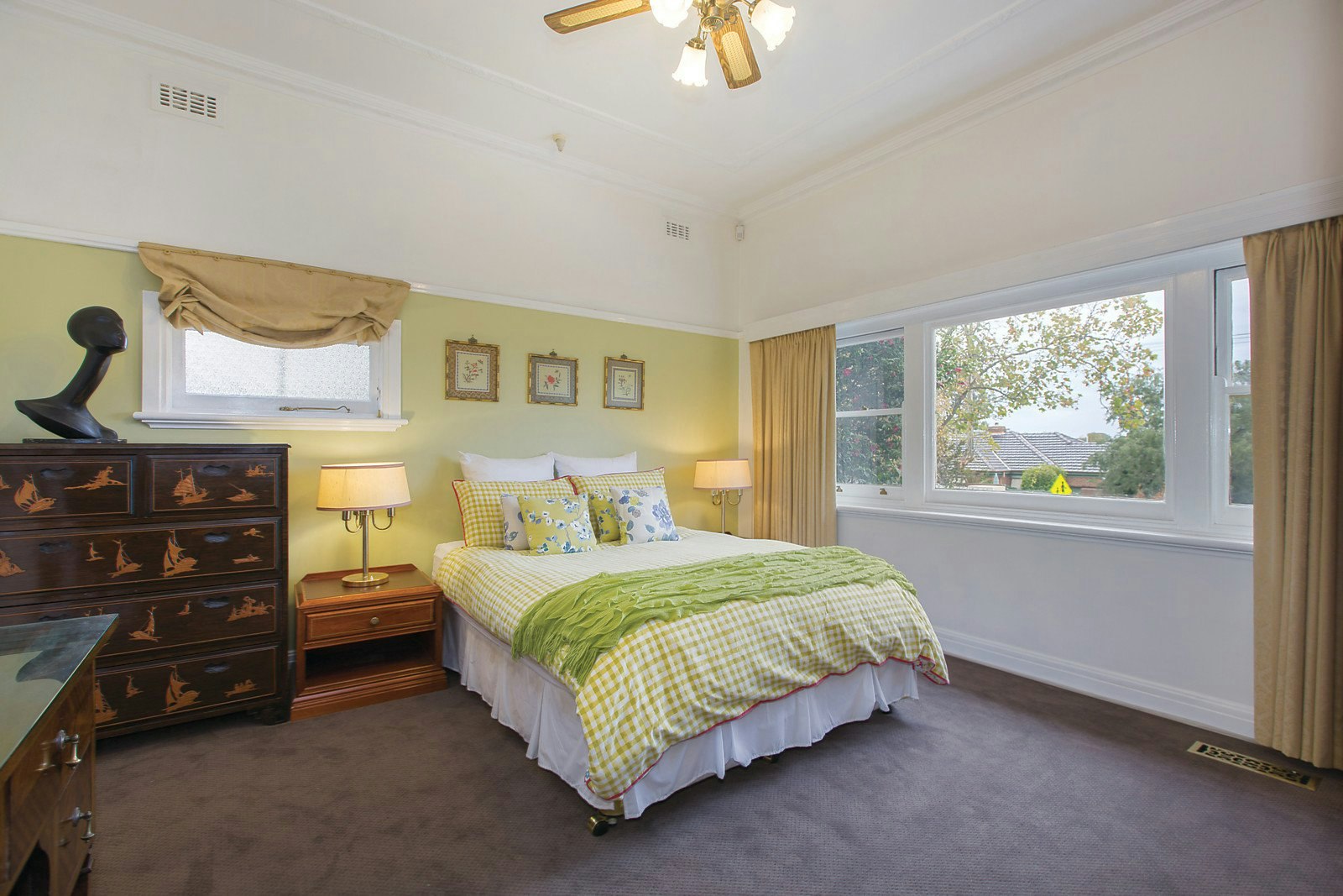 37 Valley Parade, Glen Iris, VIC