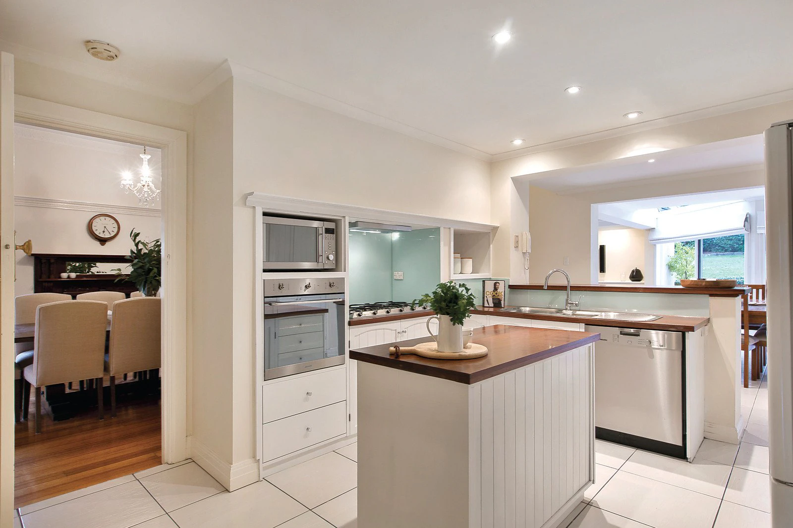 11 Vernon Street, Glen Iris, VIC