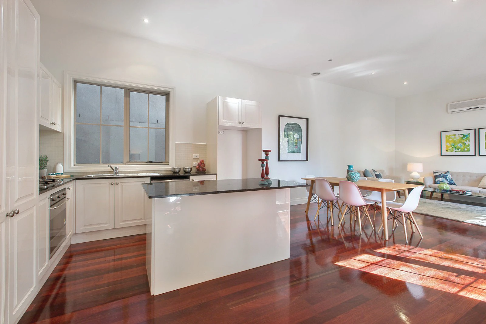 2/55 Strabane Avenue, Mont Albert North, VIC