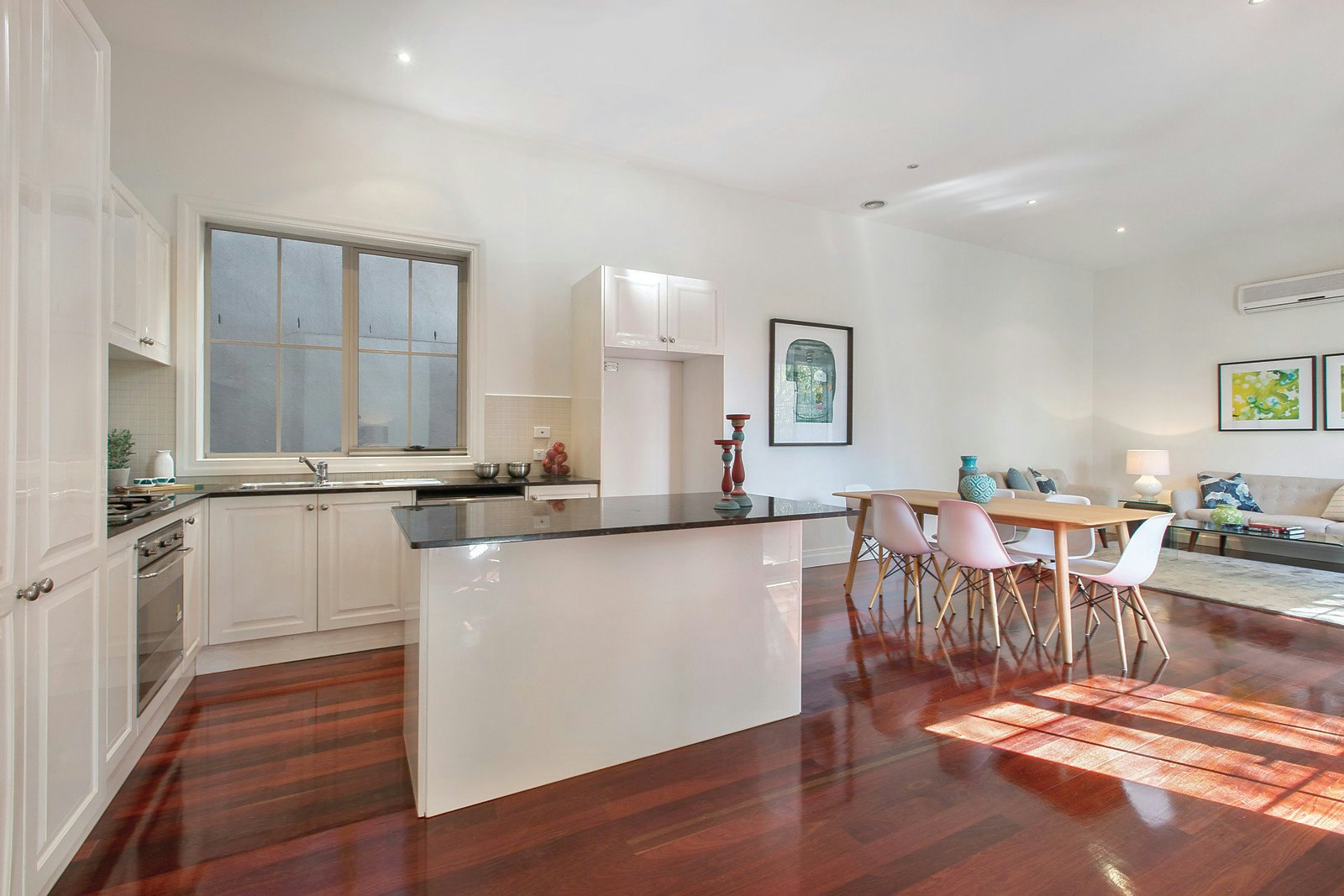 2/55 Strabane Avenue, Mont Albert North, VIC