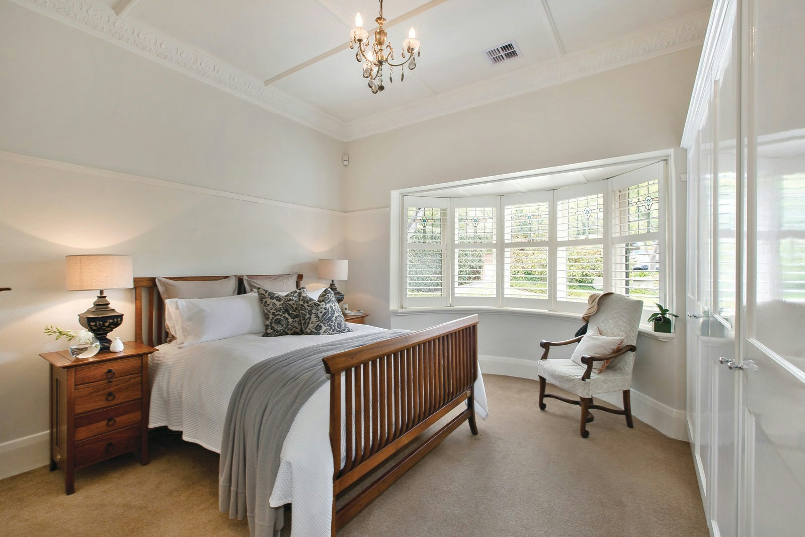 8 Boyanda Road, Glen Iris, VIC