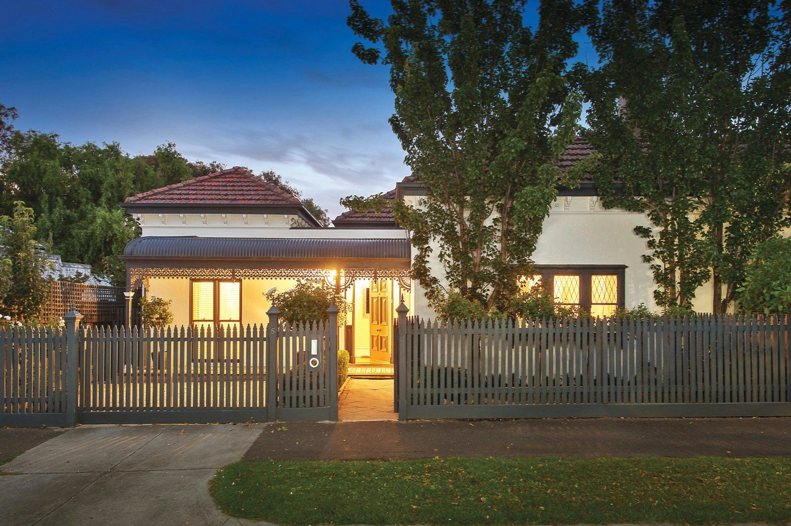 5 Lyndhurst Crescent, Hawthorn, VIC