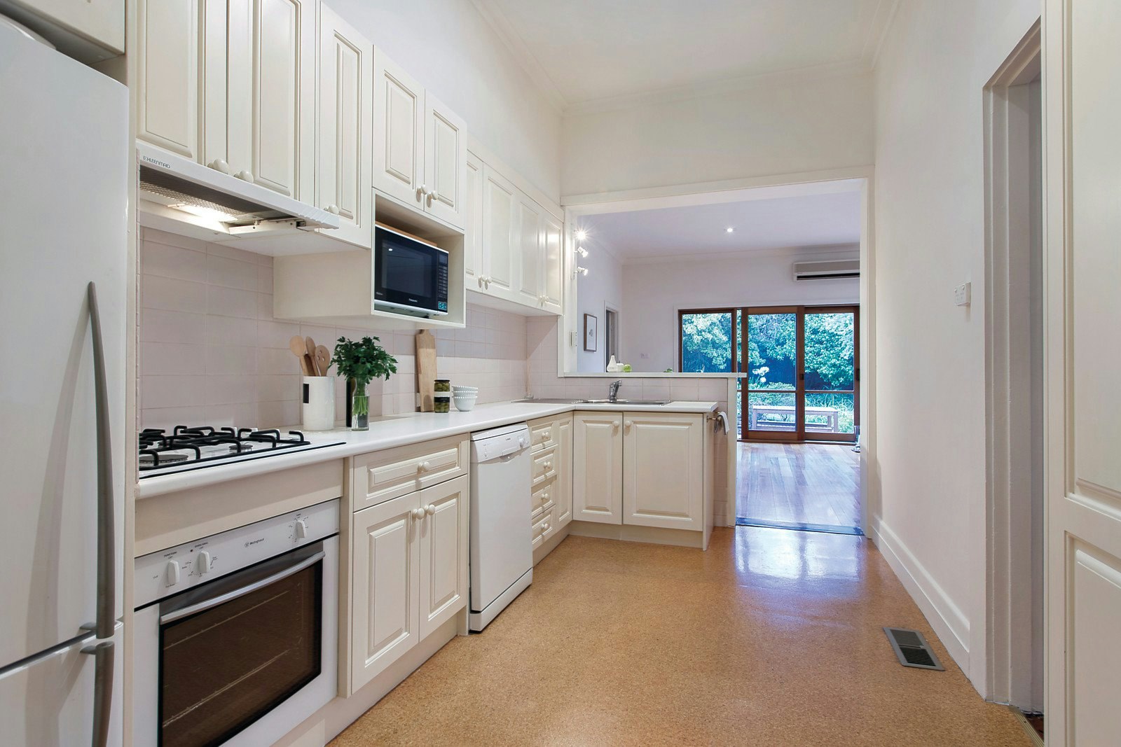 4 Barina Road, Glen Iris, VIC