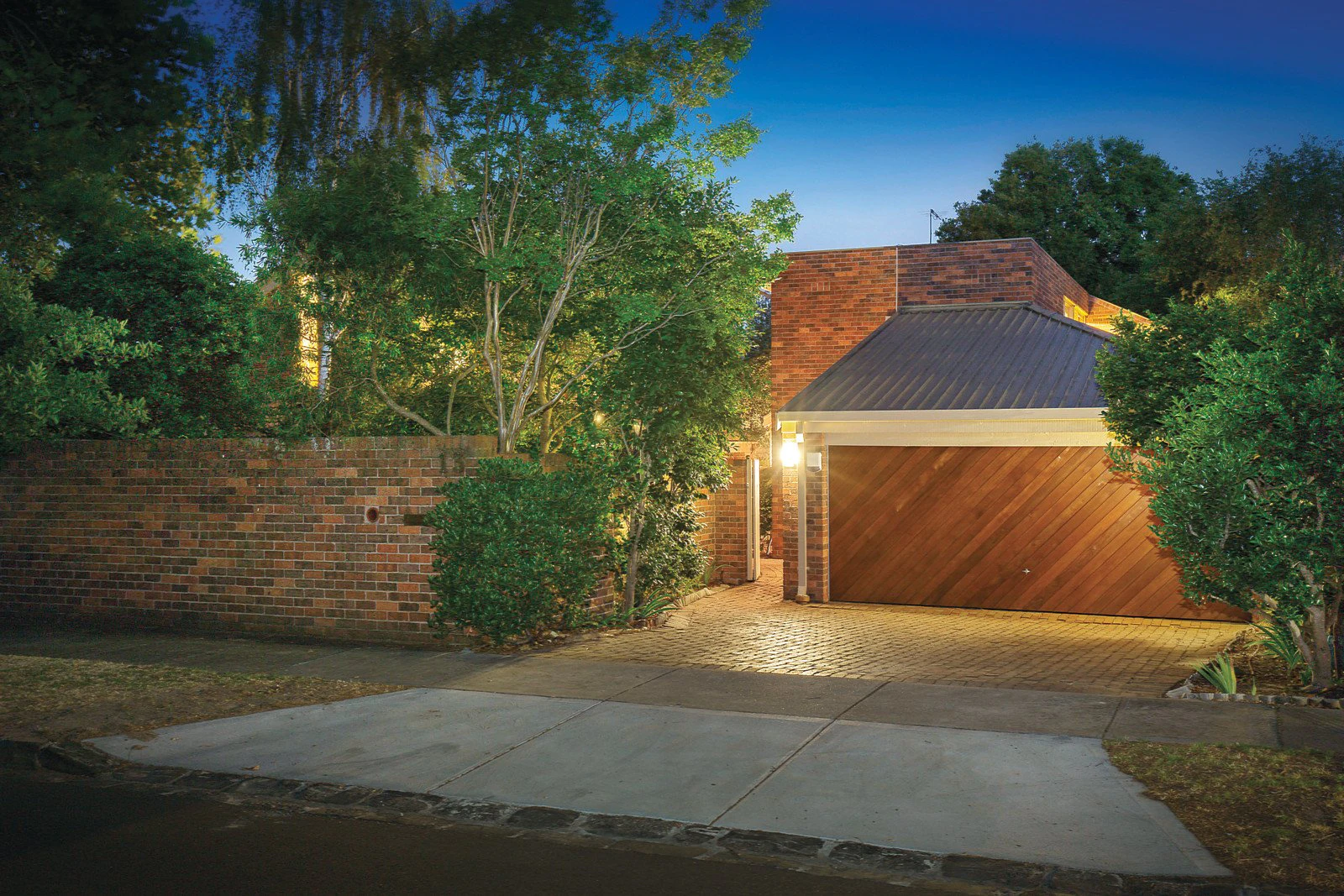 13 Stanley Grove, Canterbury, VIC