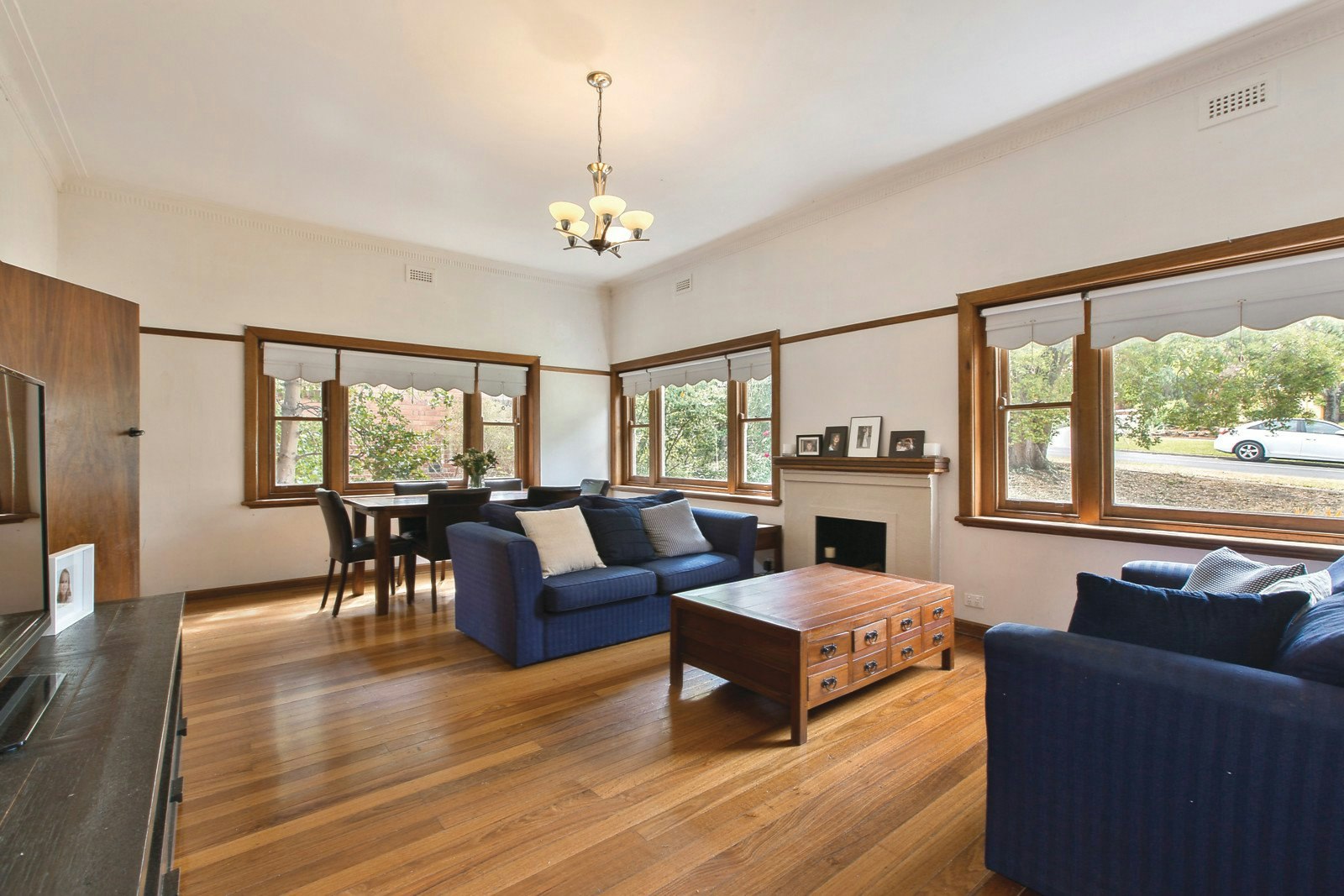 38 Kenmare Street, Mont Albert, VIC