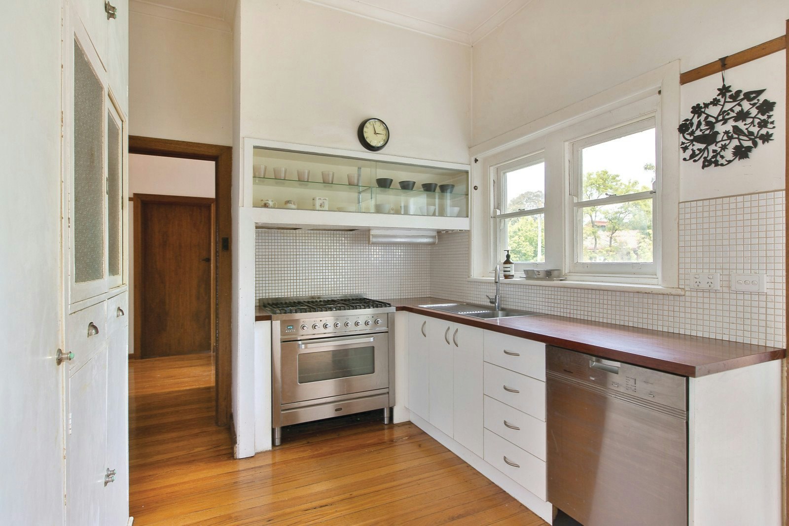 38 Kenmare Street, Mont Albert, VIC