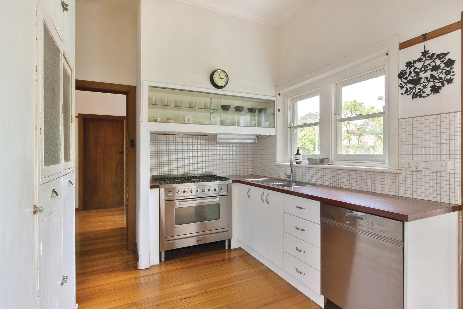 38 Kenmare Street, Mont Albert, VIC