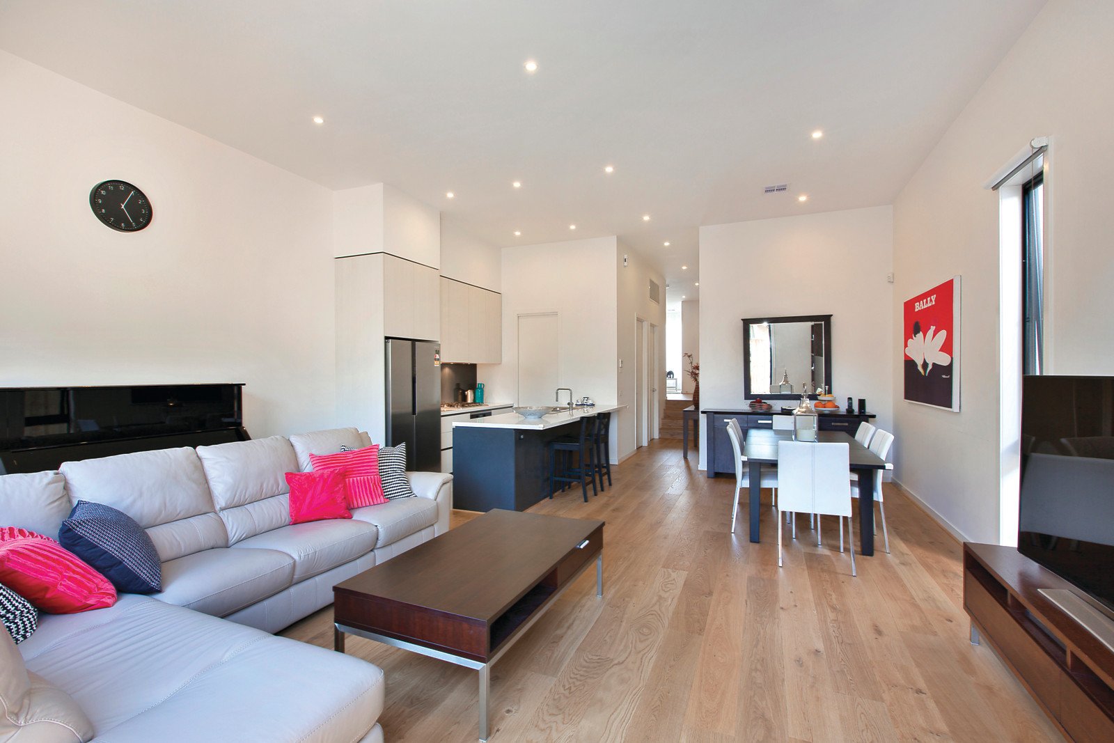 78 Ellsworth Crescent, Camberwell - Thumbnail 2