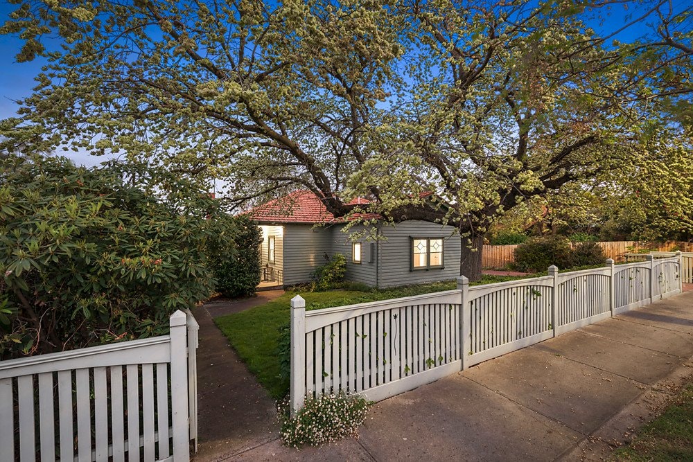 60 Lucerne Crescent, Alphington, VIC