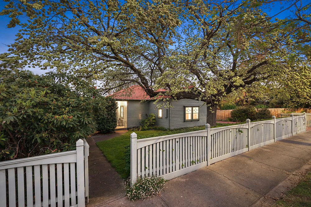 60 Lucerne Crescent, Alphington, VIC