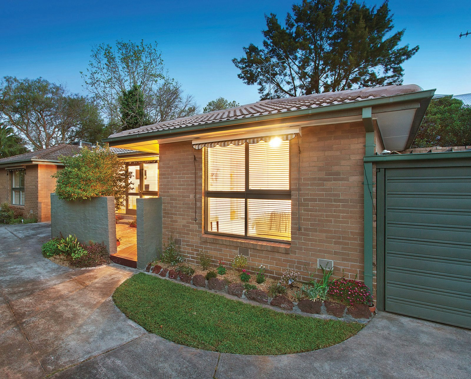 2/9 Rowell Avenue, Camberwell, VIC