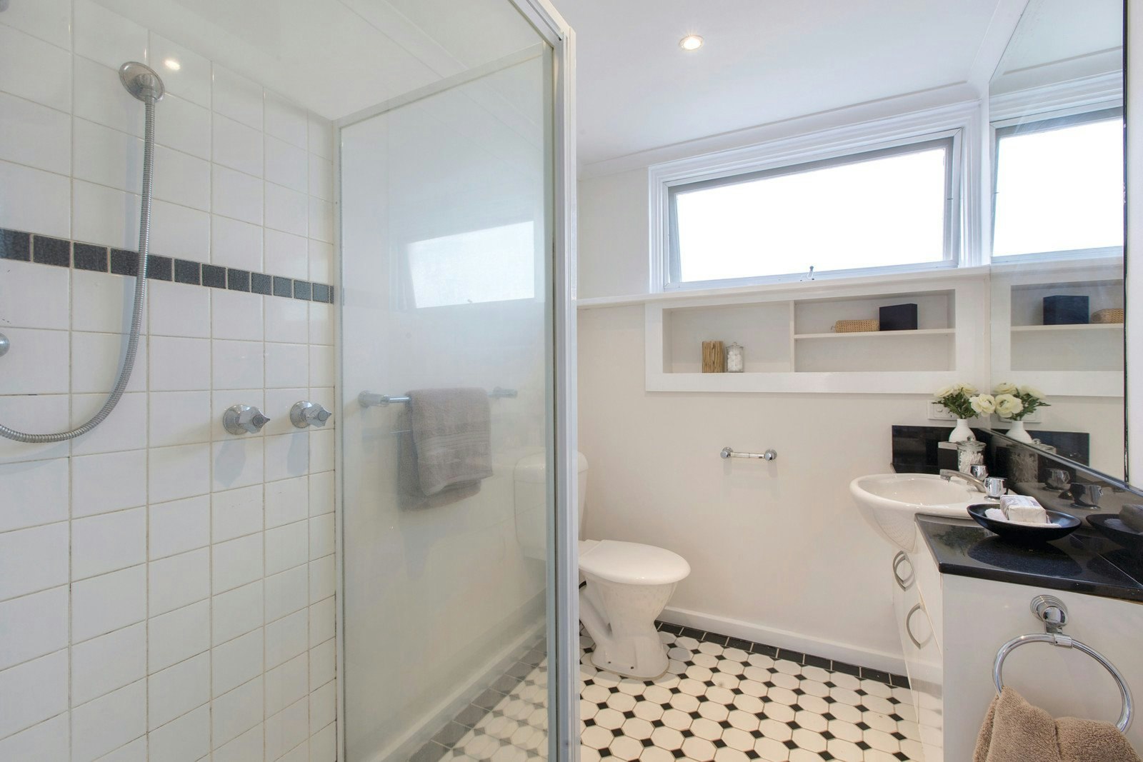 8/29 The Avenue, Windsor, VIC