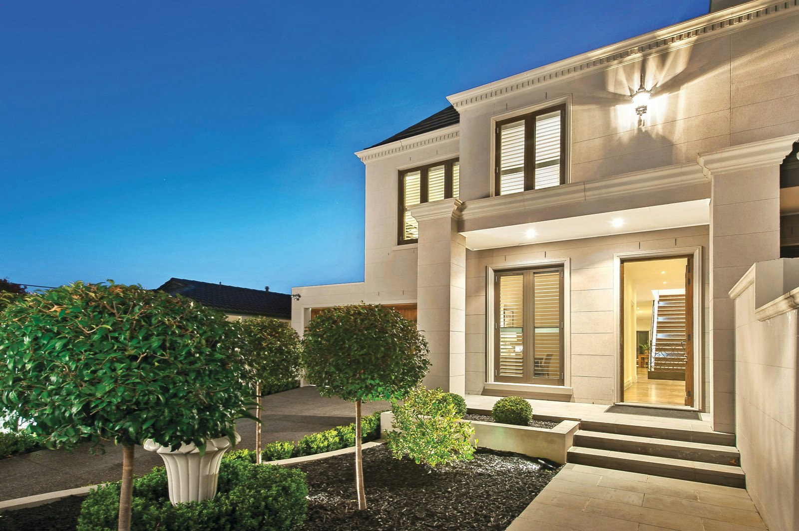 2D Paxton Street, Malvern East, VIC