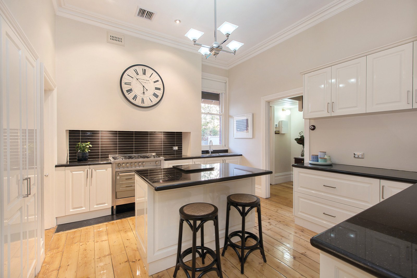 79 Canterbury Road, Middle Park - Thumbnail 8