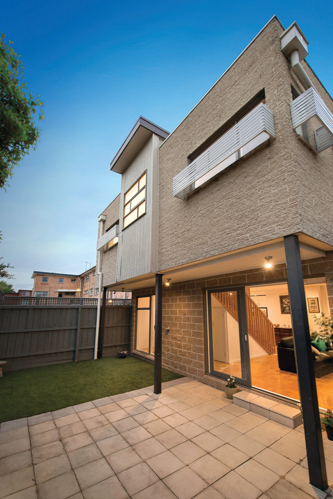 2/519 St Kilda Street, Elwood, VIC