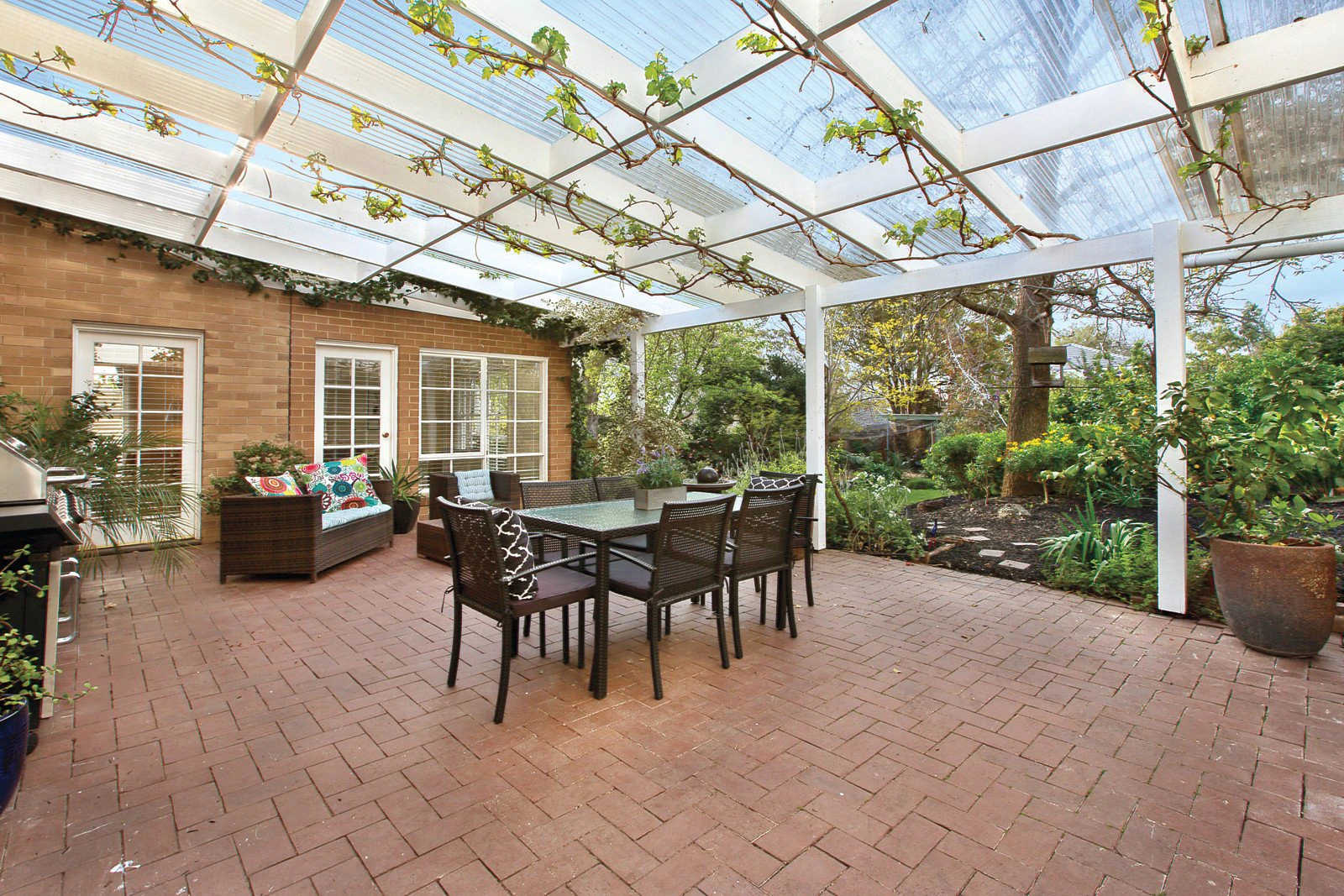 8 McCubbin Street, Kew East, VIC