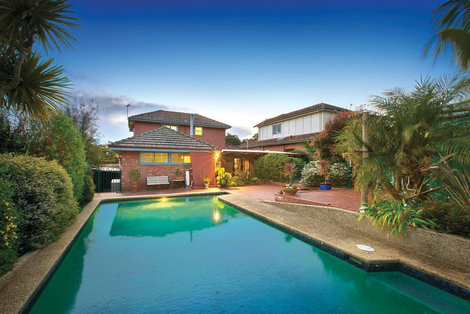 35 Bentley Street, Surrey Hills, VIC