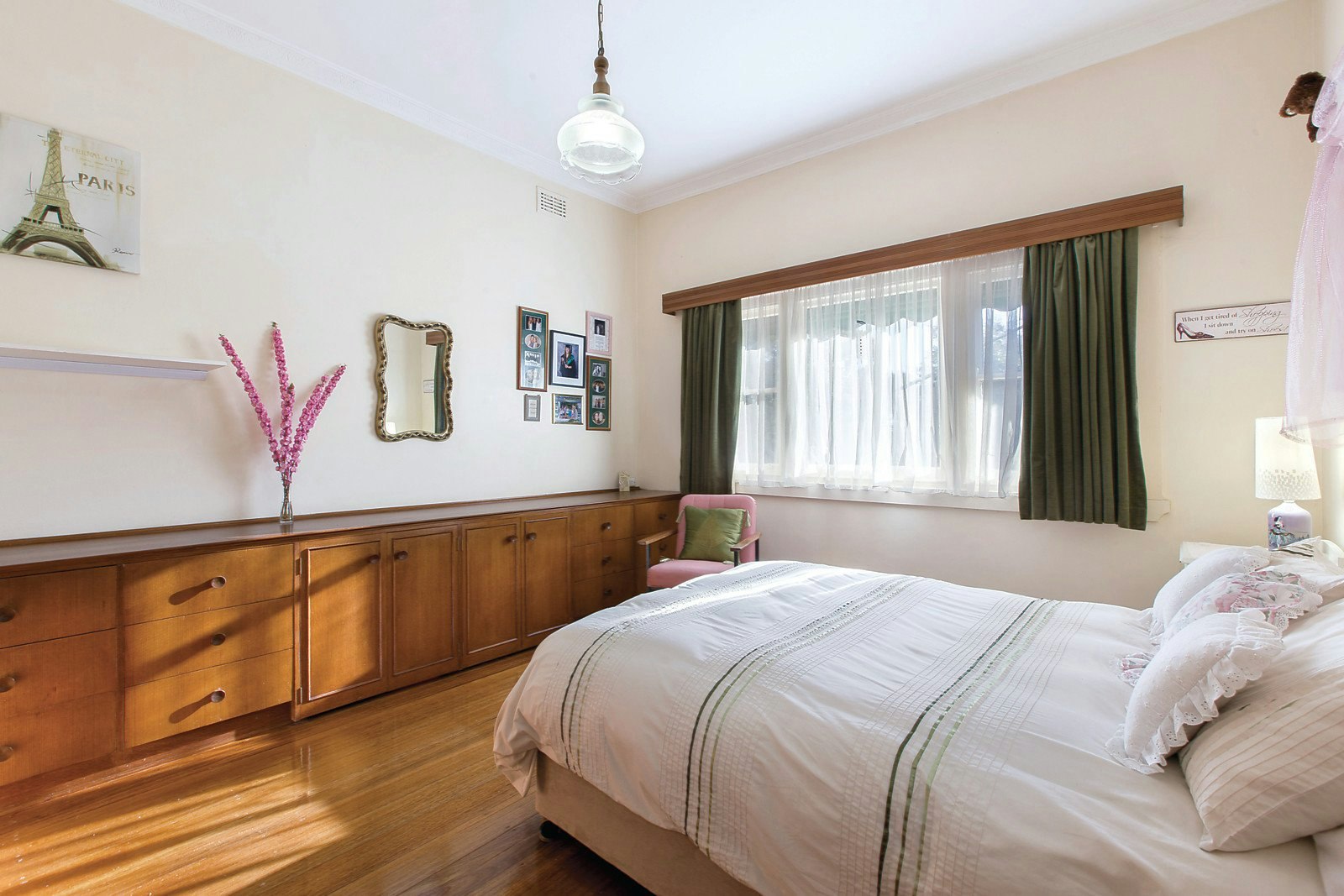 35 Bentley Street, Surrey Hills, VIC