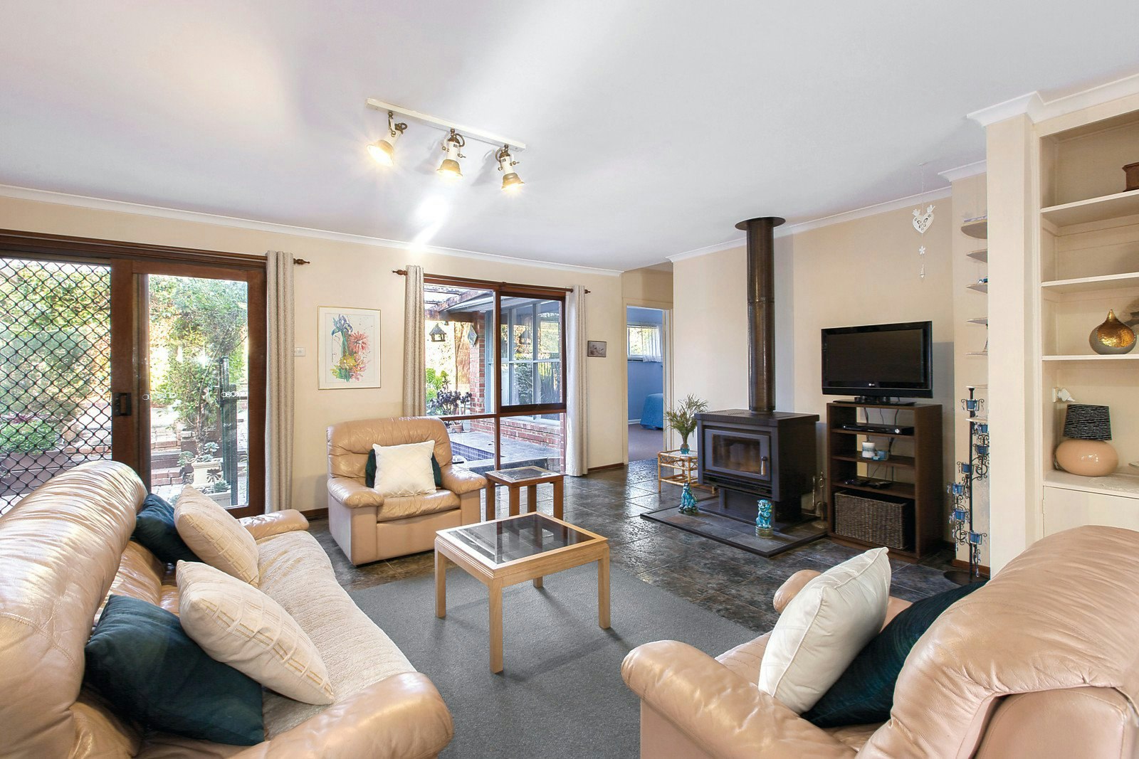 35 Bentley Street, Surrey Hills, VIC