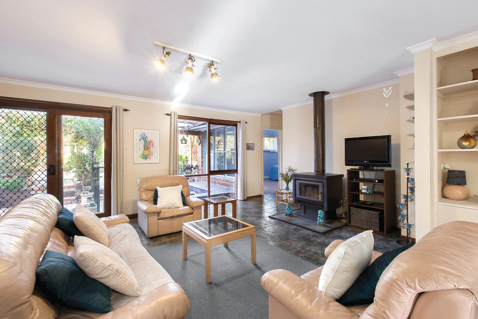 35 Bentley Street, Surrey Hills, VIC