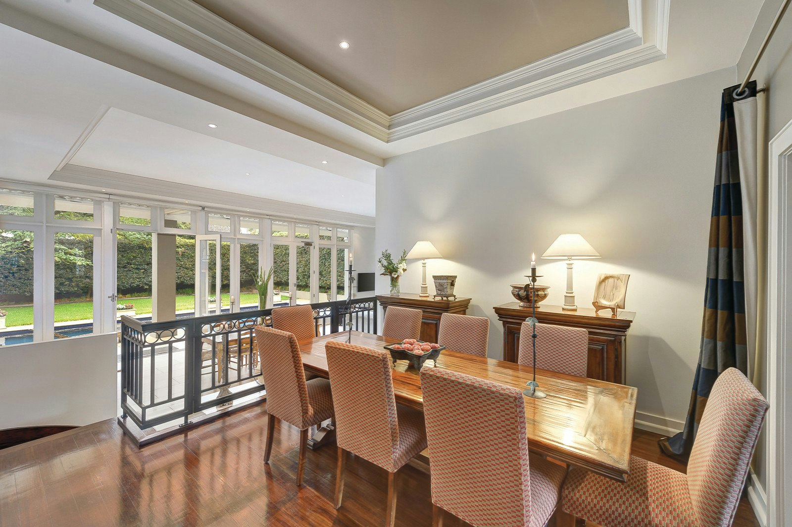 33 Avenue Athol, Canterbury, VIC