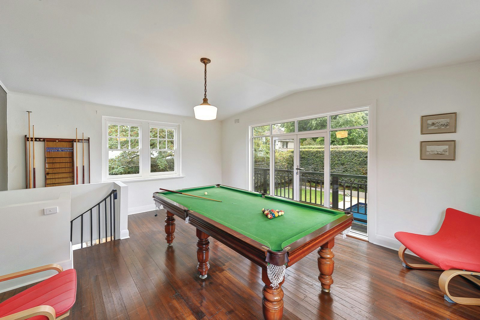 33 Avenue Athol, Canterbury, VIC