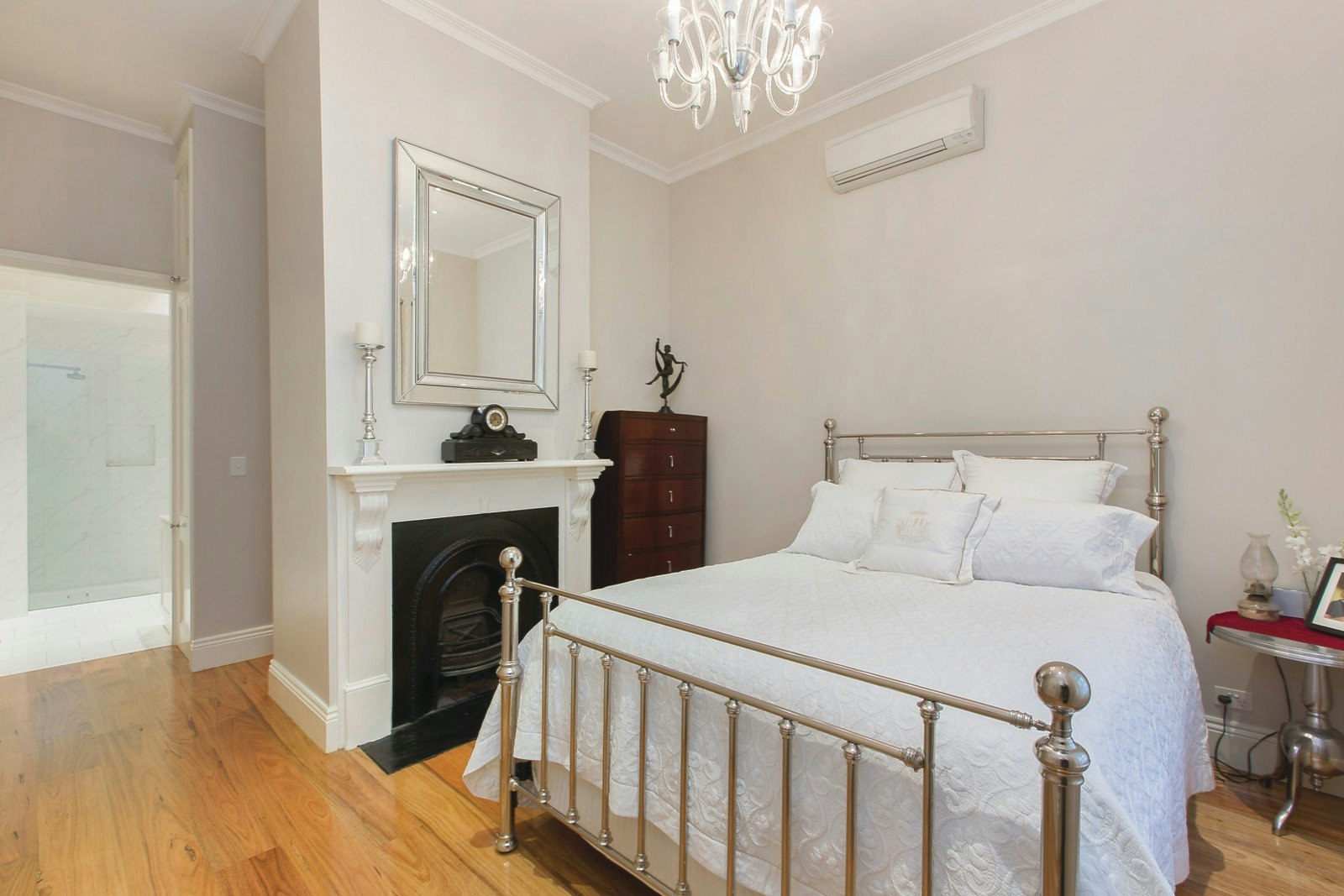 87 St Vincent Street, Albert Park, VIC