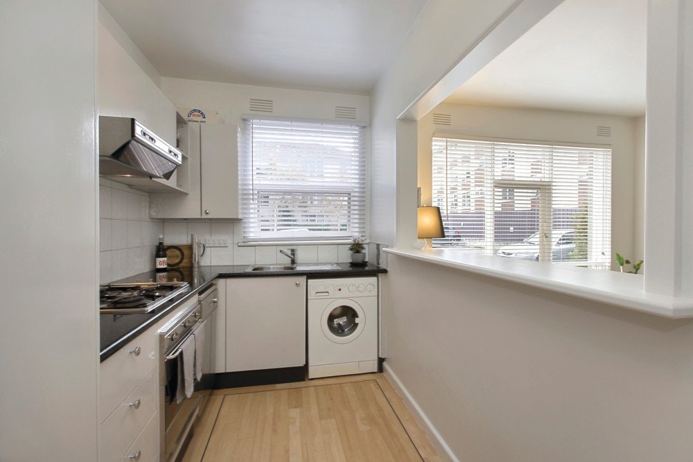 2/43 Caroline Street, South Yarra, VIC