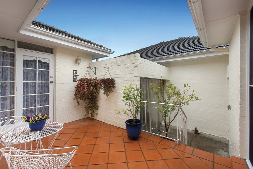 4/16 Dundonald Avenue, Malvern East, VIC