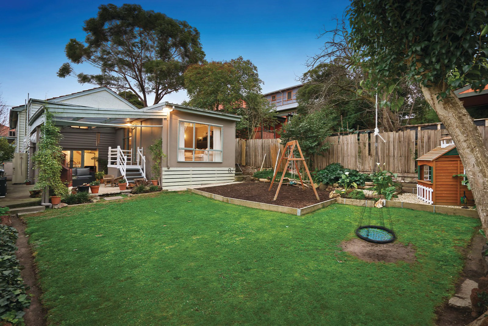 15 Anderson Street, Surrey Hills, VIC