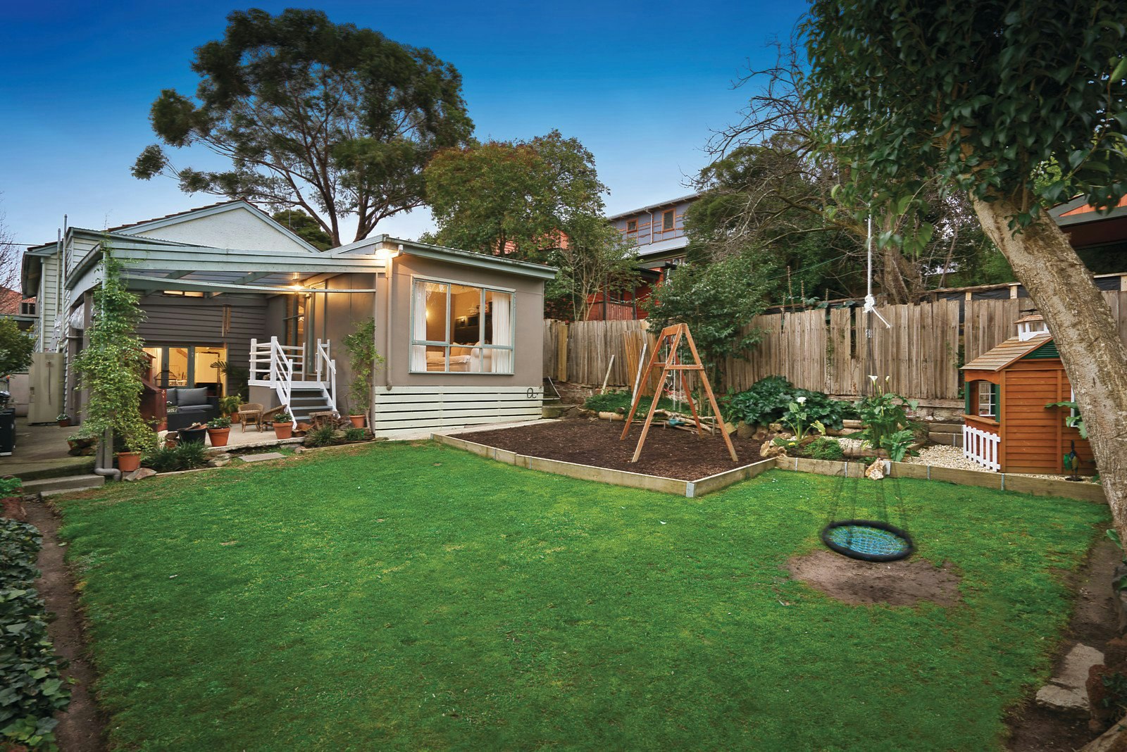 15 Anderson Street, Surrey Hills, VIC