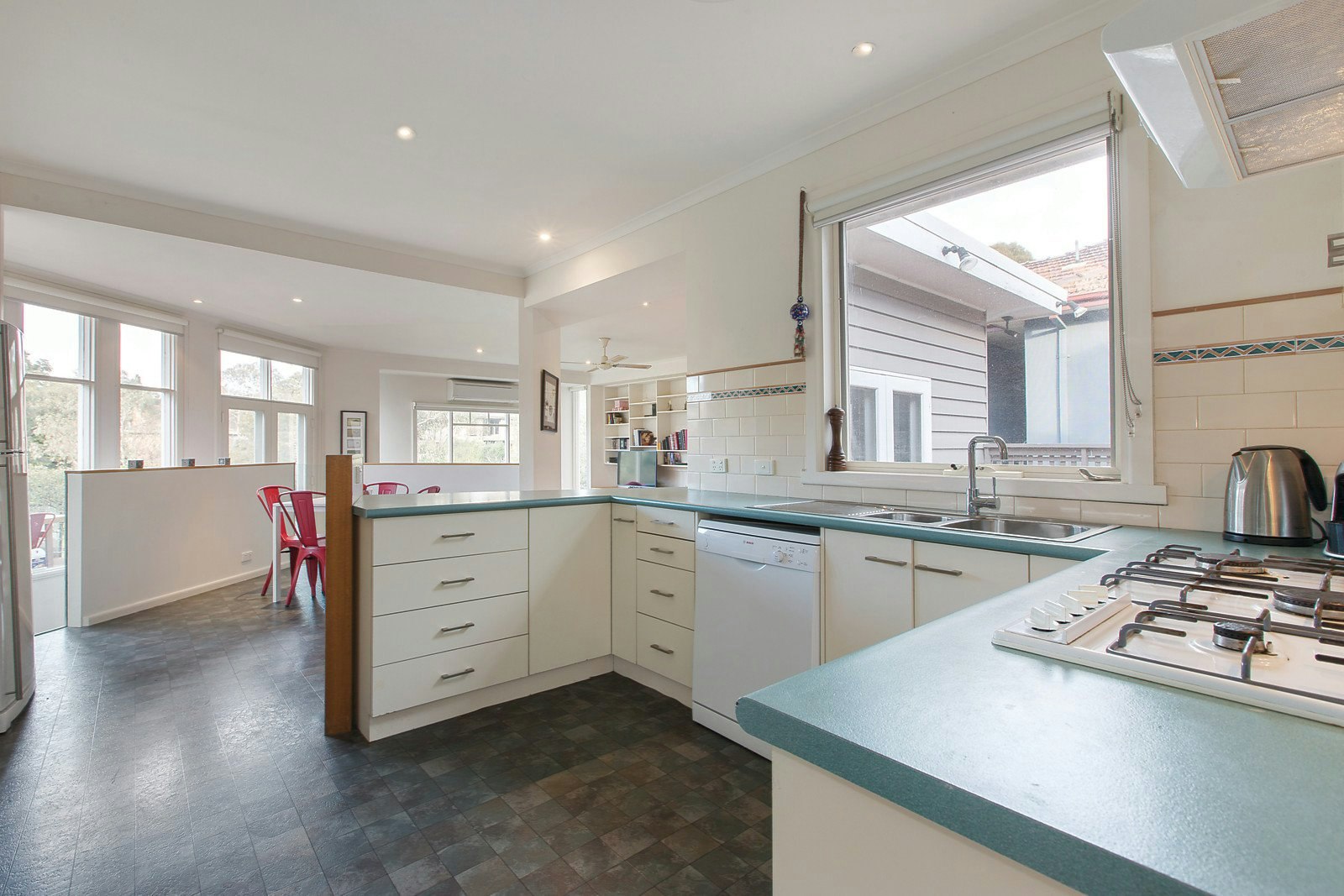 7 Spruzen Avenue, Kew East, VIC