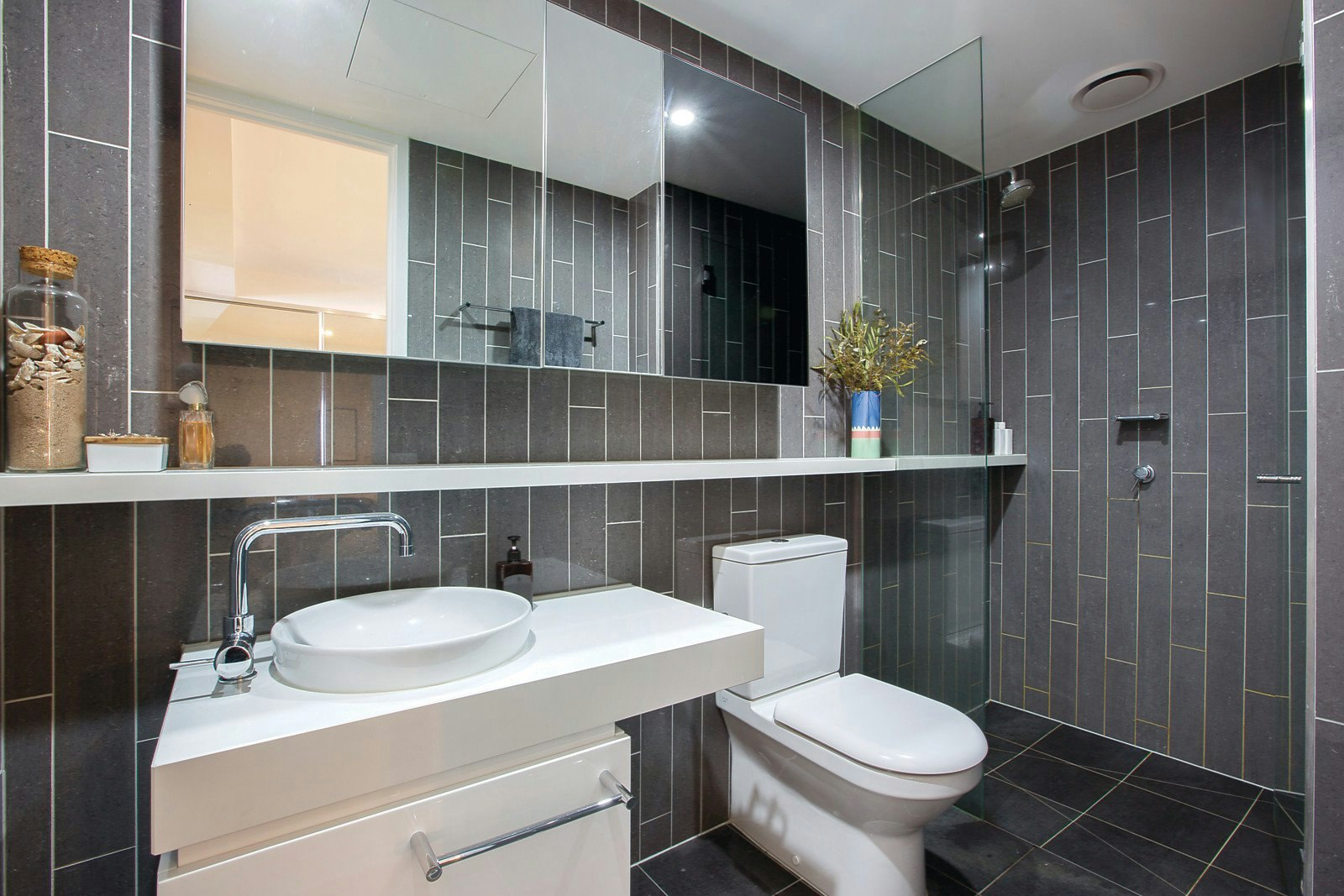 1212/338 Kings Way, South Melbourne, VIC