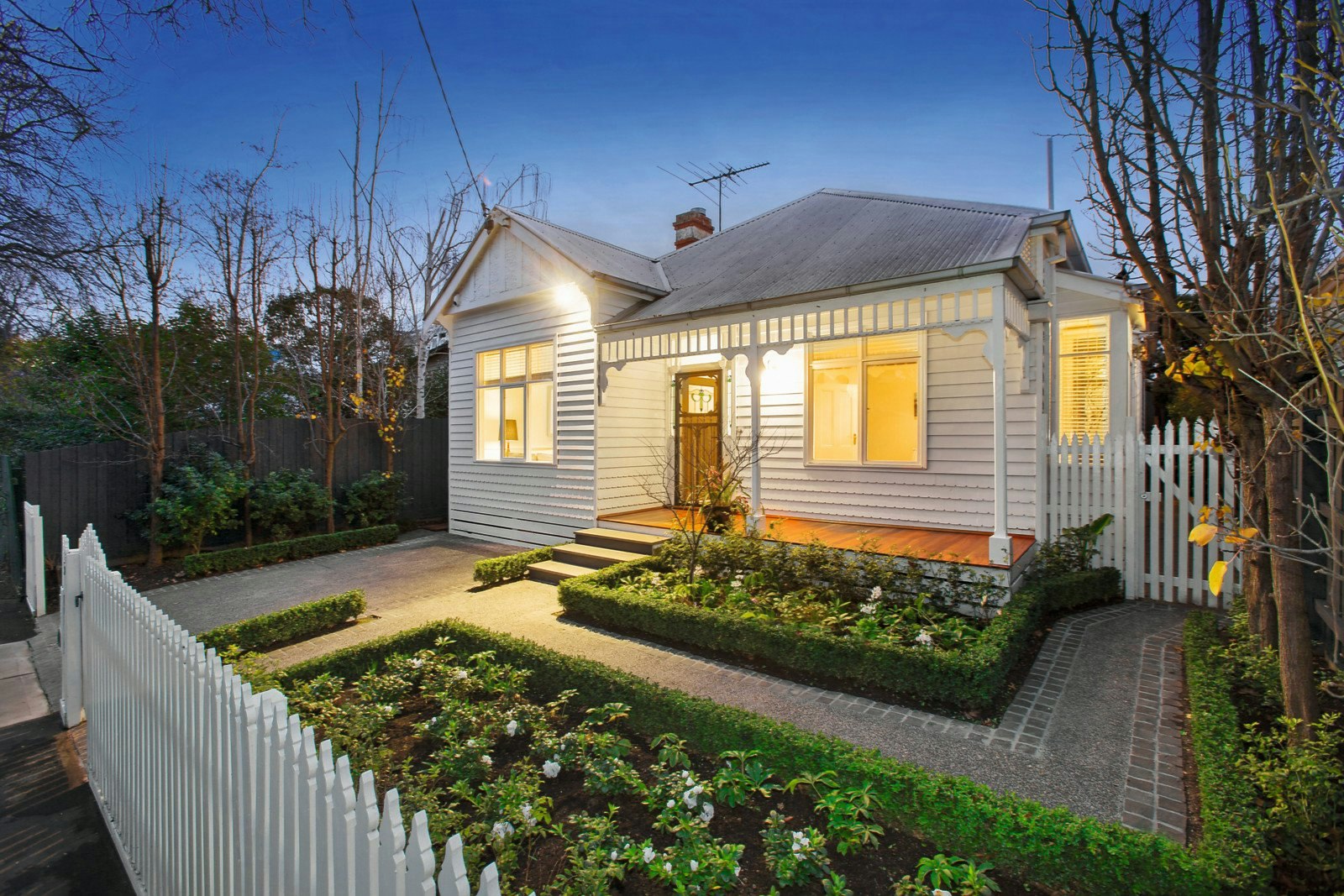 9 Sir Garnet Road, Surrey Hills, VIC