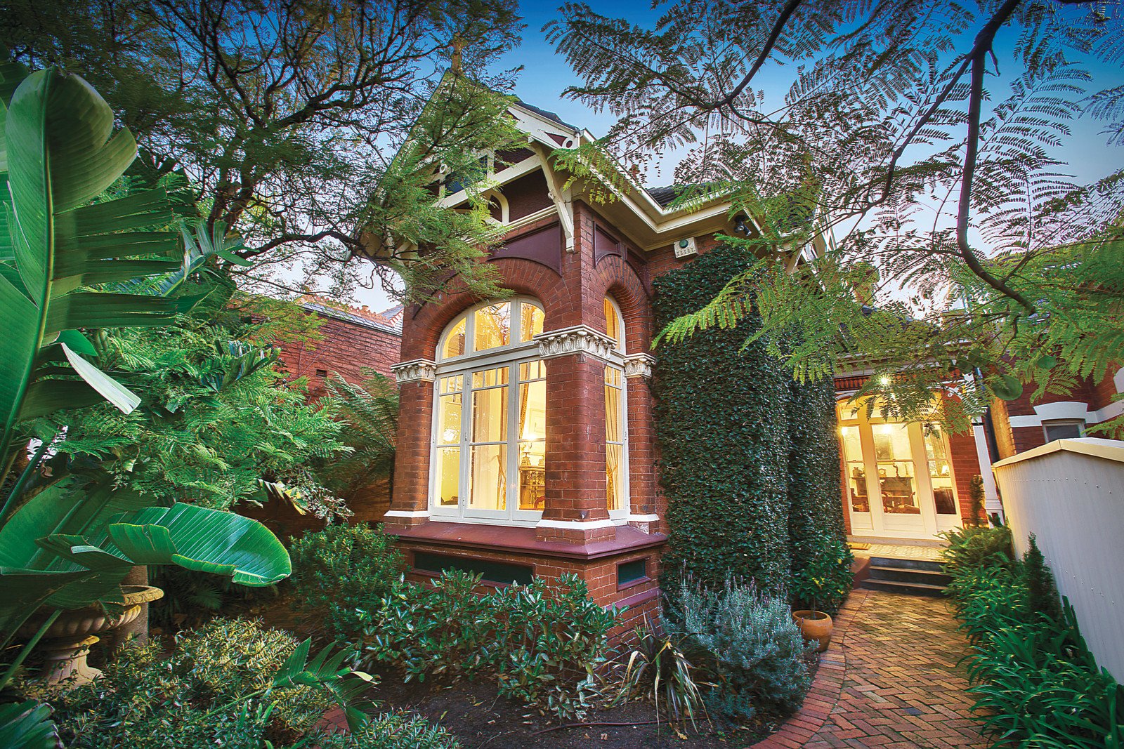100 Kerferd Road, Albert Park - Image 1